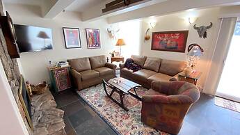 #010 Vail International