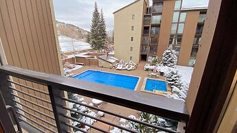 #208 Vail International