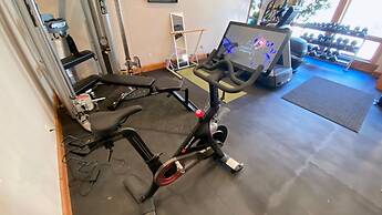 #208 Vail International