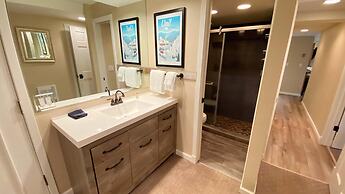 #208 Vail International