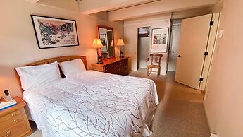 #206 Vail International