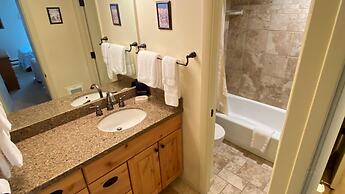 #206 Vail International