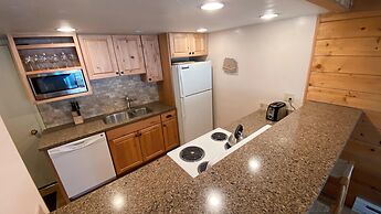 #206 Vail International