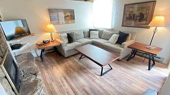 #305 Vail International