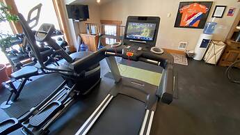 #305 Vail International