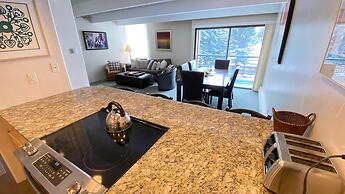 #207 Vail International