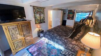 #211 Vail International