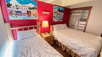 #307 Vail International