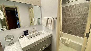 #109 Vail International