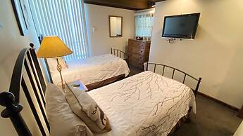 #108 Vail International