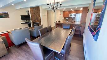 #005 Vail International