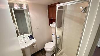 #005 Vail International