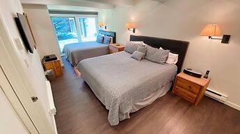 #005 Vail International