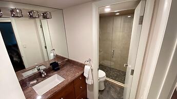 #005 Vail International