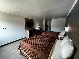 Super 8 by Wyndham Fort Worth Entertainment District