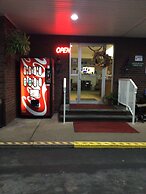 Colonial Brick Inn & Suites