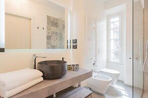 Enchanted Como City Apartment