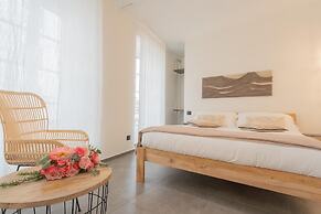 Enchanted Como City Apartment
