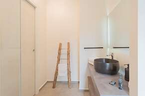 Enchanted Como City Apartment