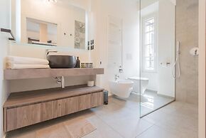 Enchanted Como City Apartment