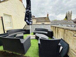 The Vale Hotel