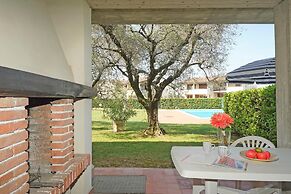 Lina s Apartment in Moniga del Garda