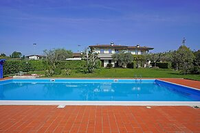 Lina s Apartment in Moniga del Garda