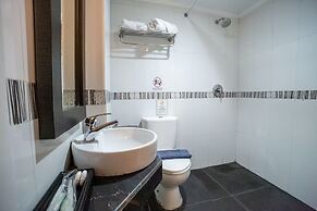 Parkside Star Hotel Waena