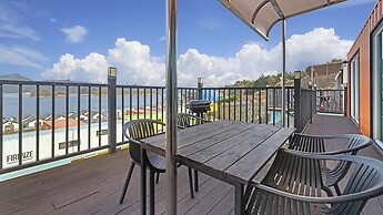 Goseong Bluebeach Pension&glamping