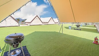 Goseong Bluebeach Pension&glamping
