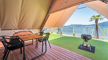 Goseong Bluebeach Pension&glamping
