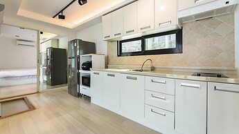 Goseong Bluebeach Pension&glamping