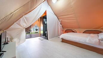 Goseong Bluebeach Pension&glamping