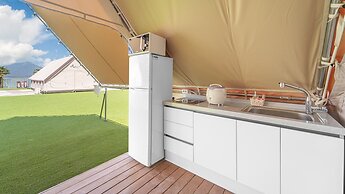 Goseong Bluebeach Pension&glamping