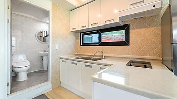 Goseong Bluebeach Pension&glamping