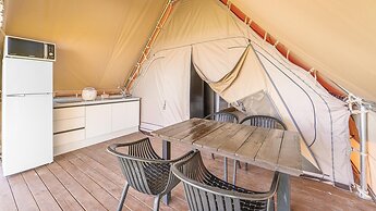 Goseong Bluebeach Pension&glamping