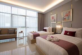 Elegant Airport Hotel