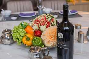 Elegant Airport Hotel