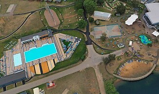 Tattershall Lakes Country Park