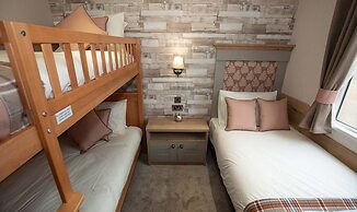 Tattershall Lakes Country Park