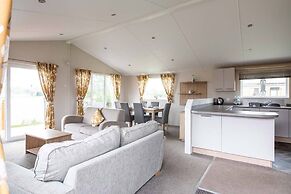 Tattershall Lakes Country Park