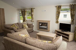 Tattershall Lakes Country Park