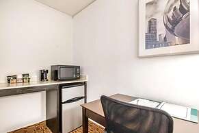 Coratel Suites