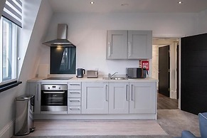 Cavern Quarter Apts - 31 North John St