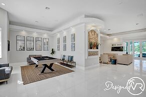 Luxurious 8BR Family Estate with Pool