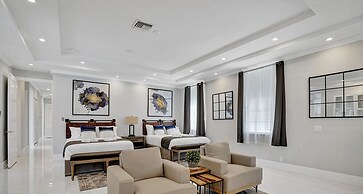 Luxurious 8BR Family Estate with Pool