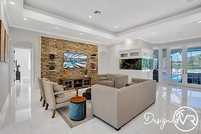 Luxurious 8BR Family Estate with Pool