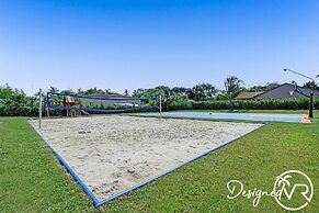 Luxurious 8BR Family Estate with Pool