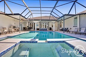 Luxurious 8BR Family Estate with Pool