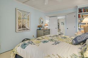 Harbour Island 204m 2 Bedroom Condo by RedAwning